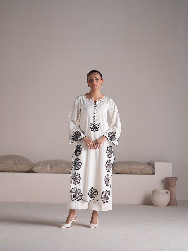 IVORY SCRIPT | 2PC STITCHED