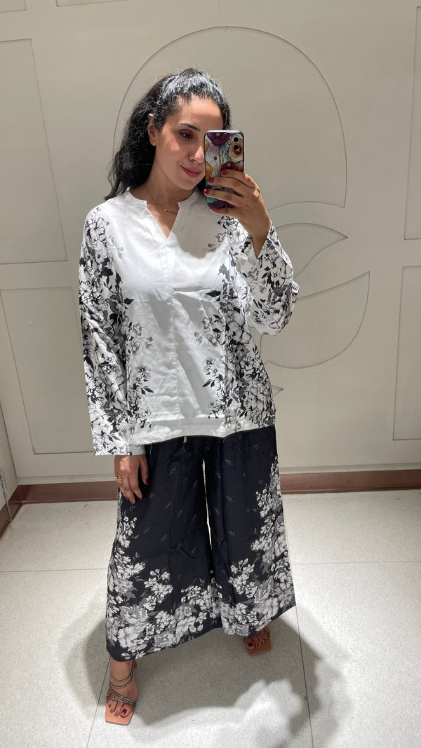 Exclusive Online - Top + Trousers