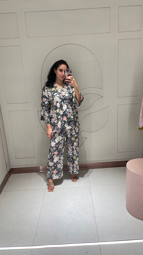 Exclusive Online - Top + Trousers